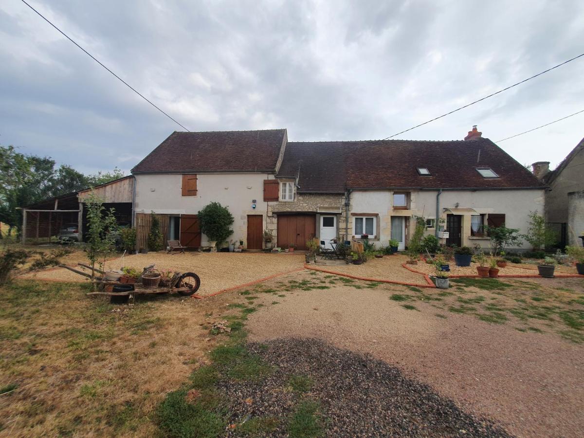 Villa Logis Cote Cour à Varennes-les-Narcy Extérieur photo